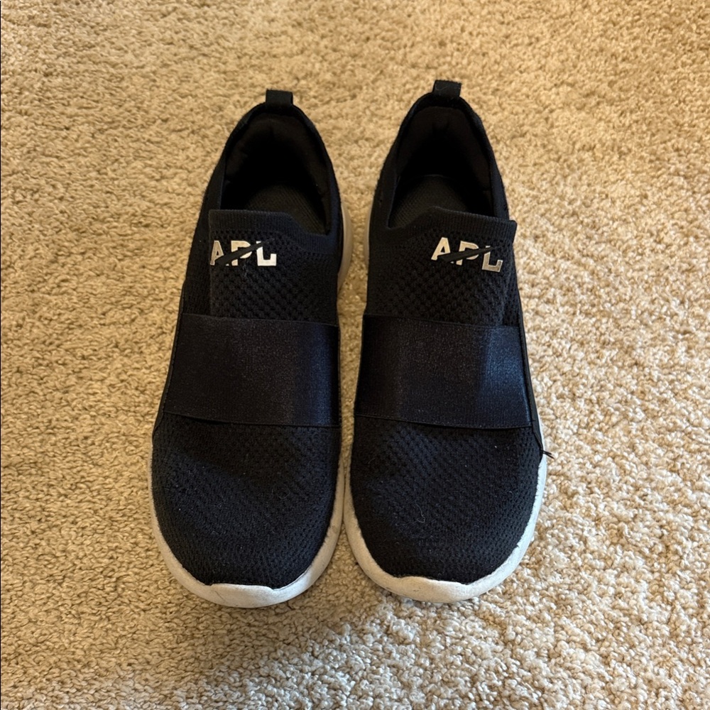 APL techloom bliss Black and White Sneakers